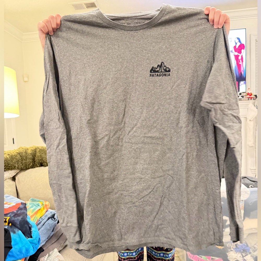 Patagonia Heather Gray Crewneck Top